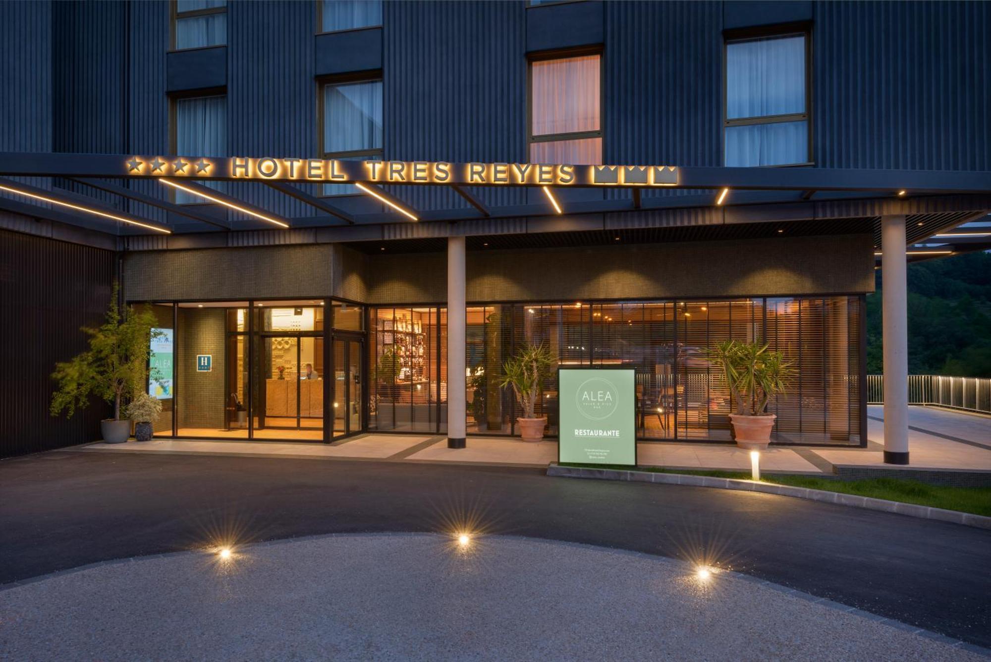 Hotel Tres Reyes San Sebastian Bagian luar foto
