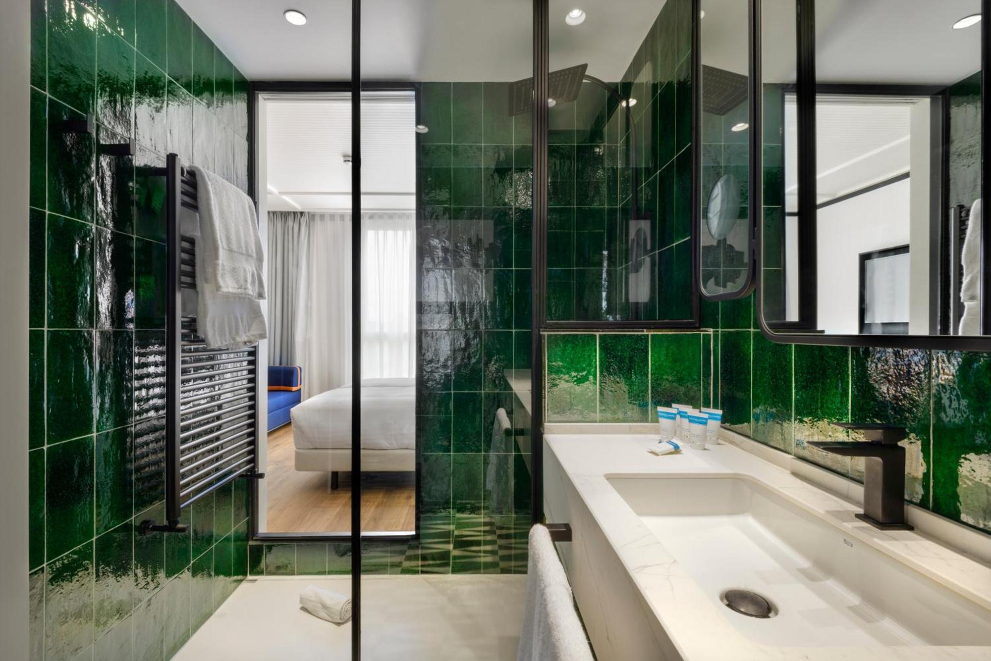Hotel Tres Reyes San Sebastian Bagian luar foto