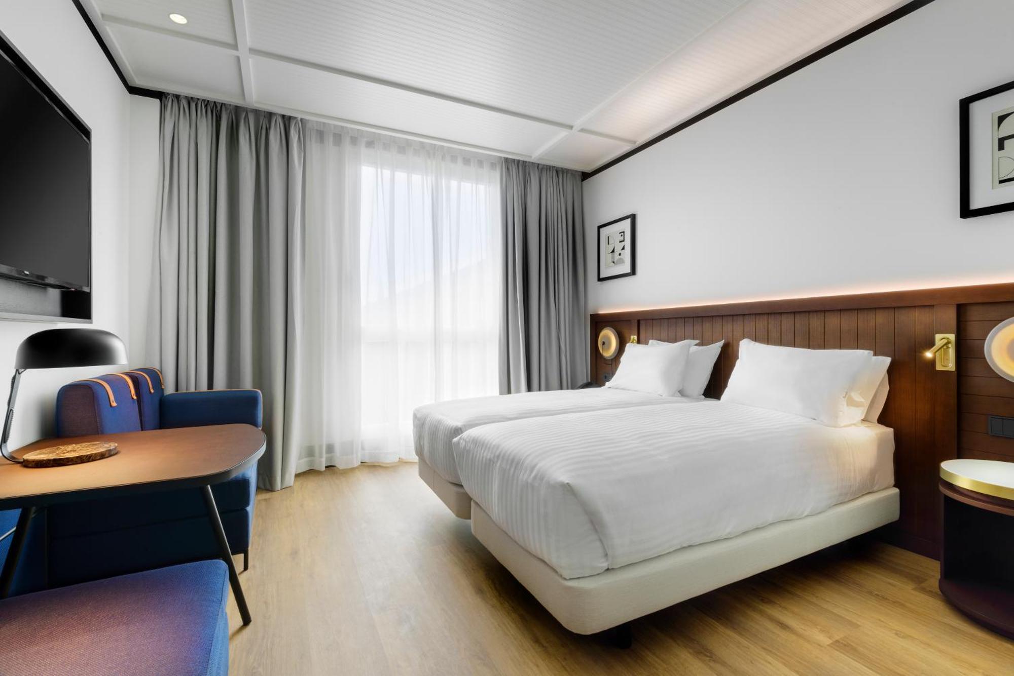 Hotel Tres Reyes San Sebastian Bagian luar foto