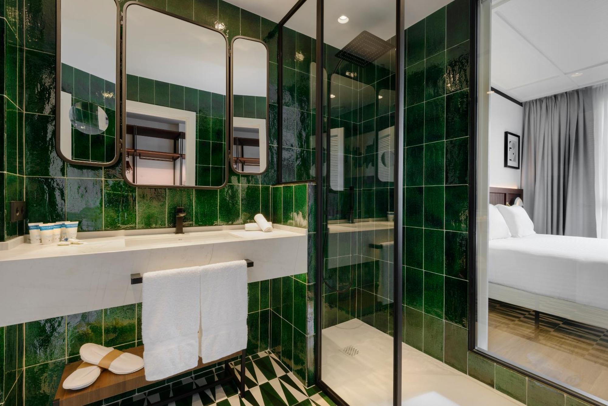 Hotel Tres Reyes San Sebastian Bagian luar foto